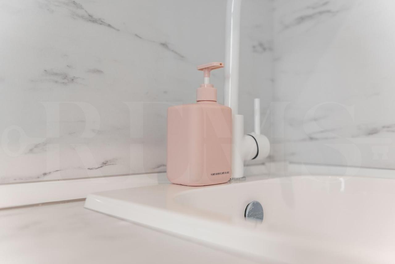Designed Minimalist Apartment - Malaga Center By Rems Luaran gambar